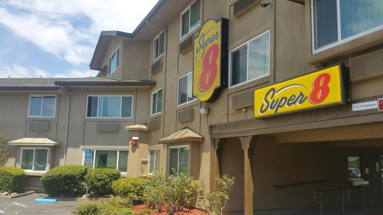 Hotel Super 8 By Wyndham Sacramento Extérieur photo