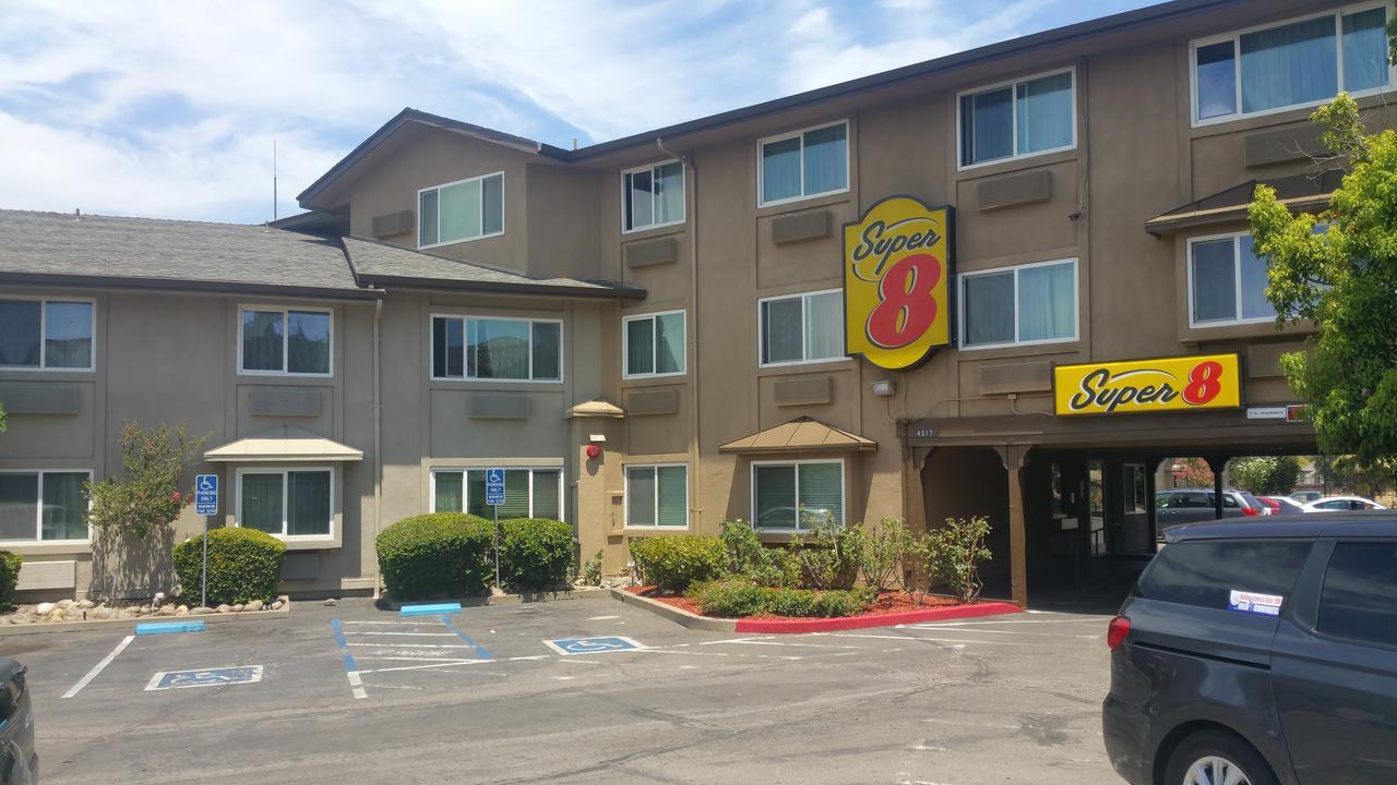 Hotel Super 8 By Wyndham Sacramento Extérieur photo