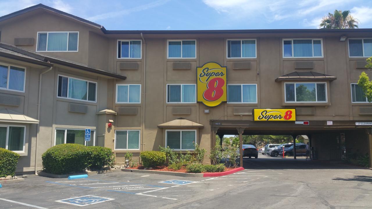 Hotel Super 8 By Wyndham Sacramento Extérieur photo